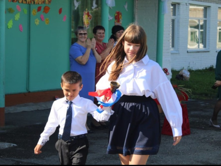 Первый звонок в новом учебном году.